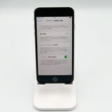 �ڥХåƥ꡼82���iPhone SE ��3���� 64GB �������饤�ȡ�au