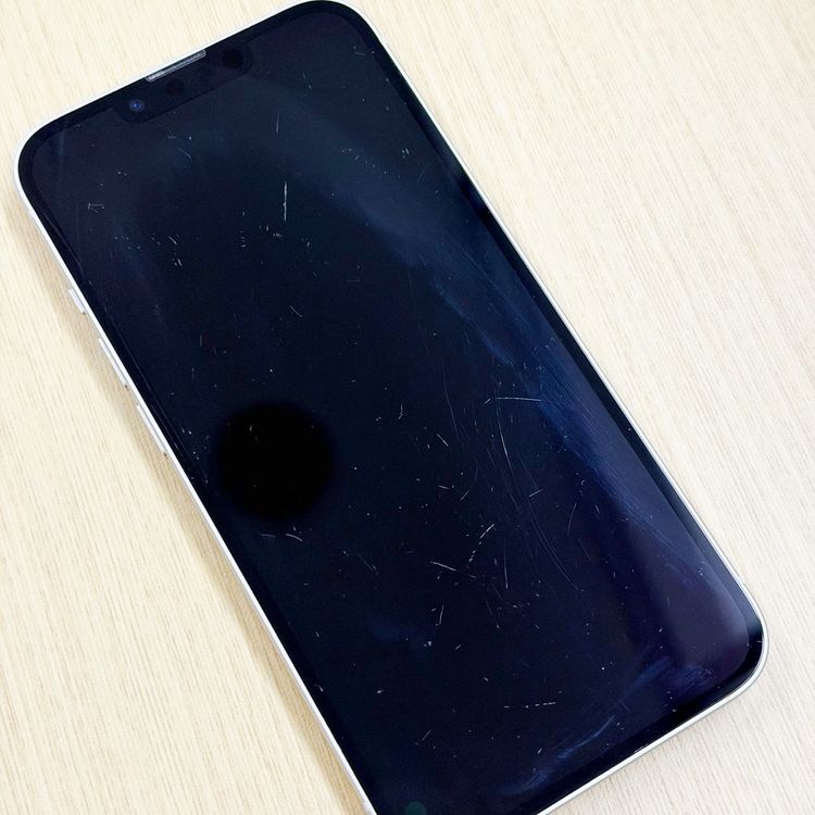 �ڥХåƥ꡼72���iPhone 13 128GB  �������饤�ȡ�docomo