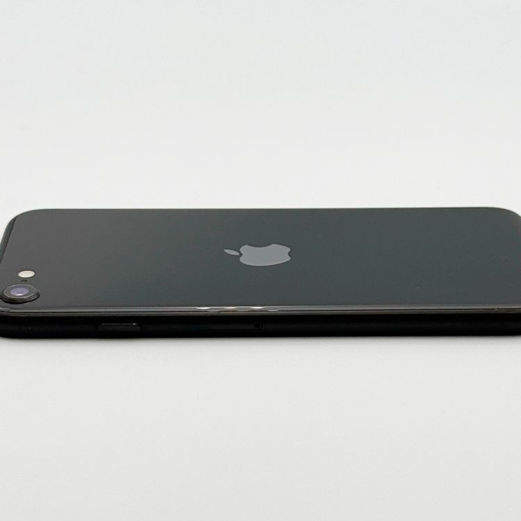 �ڥХåƥ꡼80���iPhone SE (��2����)��64GB	Black��SoftBank