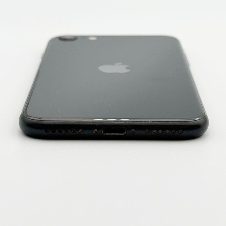 �ڥХåƥ꡼80���iPhone SE (��2����)��64GB	Black��SoftBank