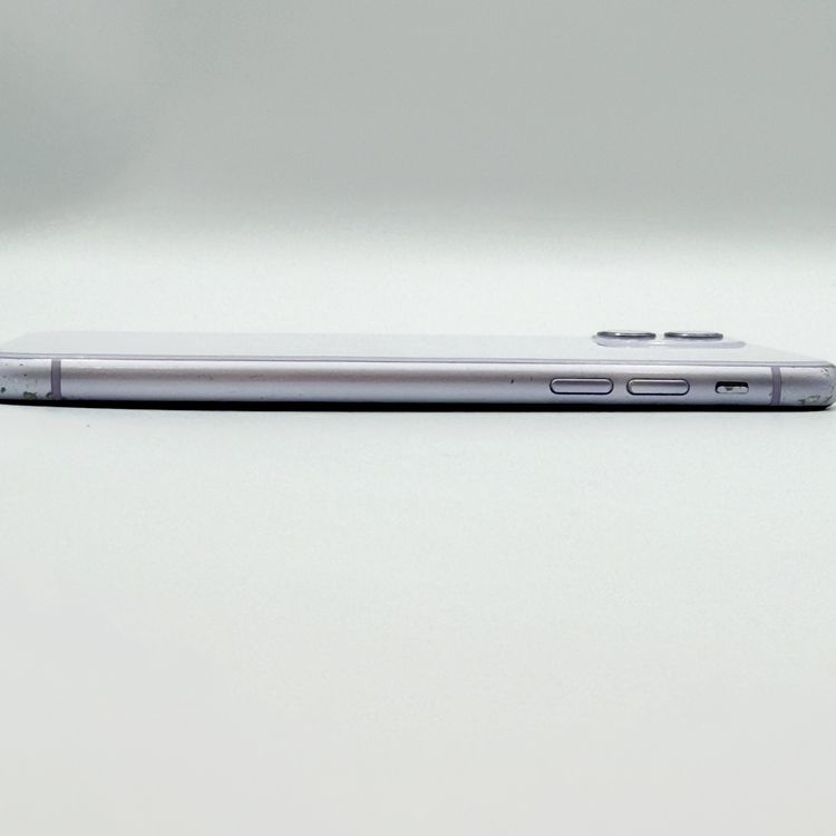 �ڥХåƥ꡼66���iPhone 11 64GB �ѡ��ץ롡au