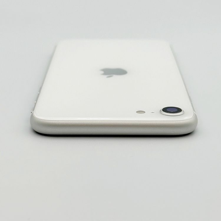 �ڥХåƥ꡼88���iPhone SE (��2����)��128GB	White��docomo