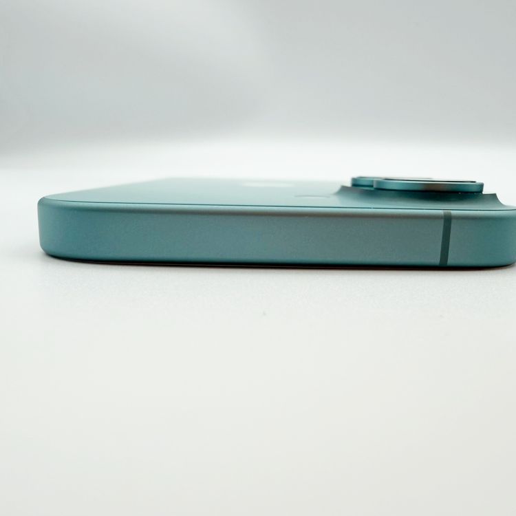 �ڥХåƥ꡼100���iPhone 16 128GB �ƥ����롡SIM�ե꡼
