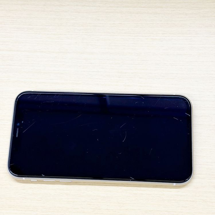 �ڥХåƥ꡼78���iPhone 11  128GB���ۥ磻�ȡ�SIM�ե꡼