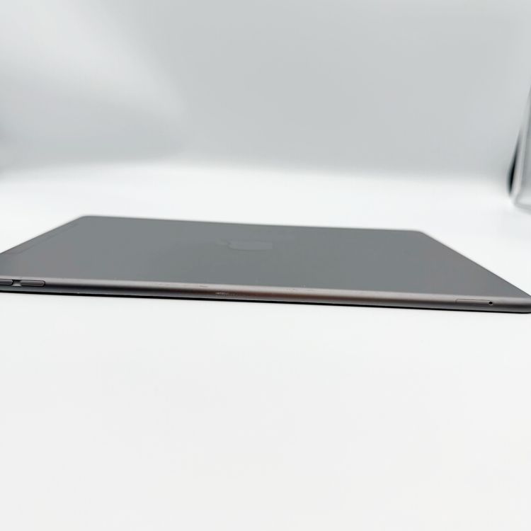 �ڥХåƥ꡼80���iPad Air ��3���� 64GB ���졼 Wi-Fi + Cellular