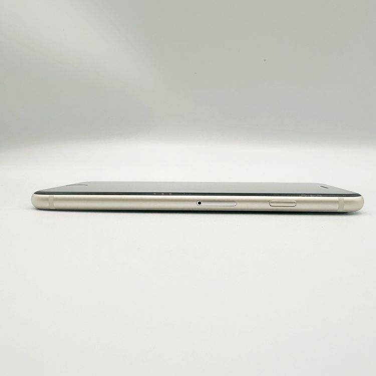 �ڥХåƥ꡼86���iPhoneSE ��3���� 64GB �������饤�ȡ�docomo
