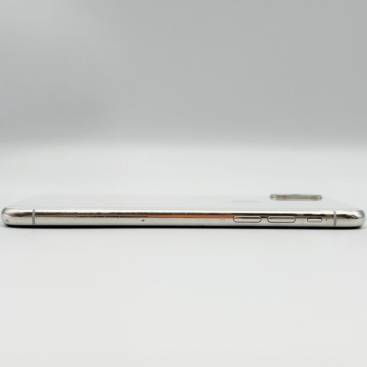 �ڥХåƥ꡼70���iPhone X 64GB Silver docomo