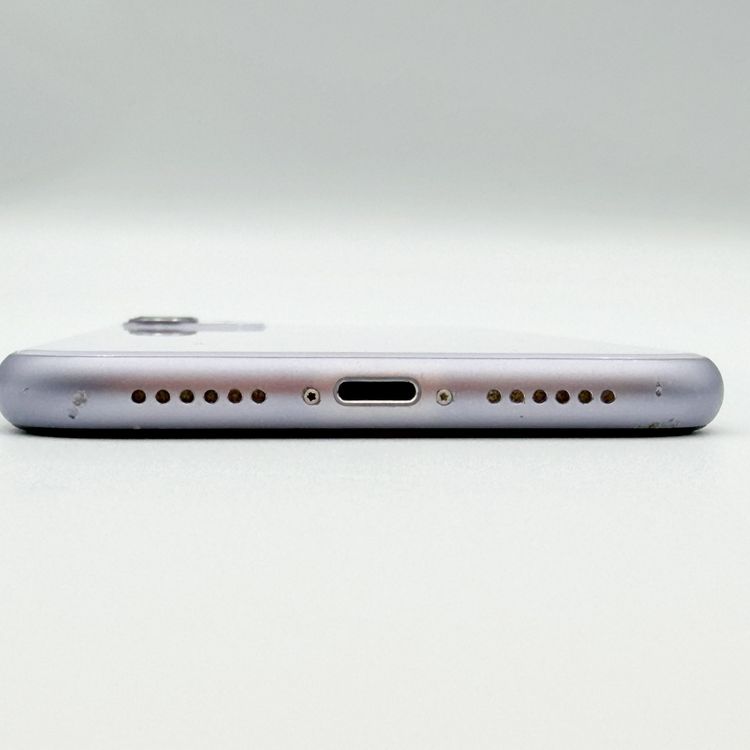 �ڥХåƥ꡼72���iPhone 11 64GB �ѡ��ץ롡SoftBank