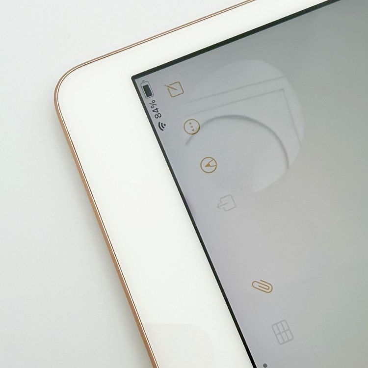 �ڥХåƥ꡼85���iPad ��7���� 32GB ������� Wi-Fi