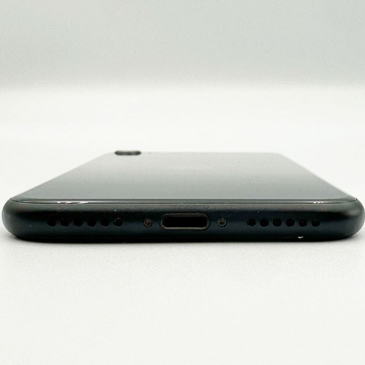 �ڥХåƥ꡼88���iPhone SE (��3����) 64GB SoftBank