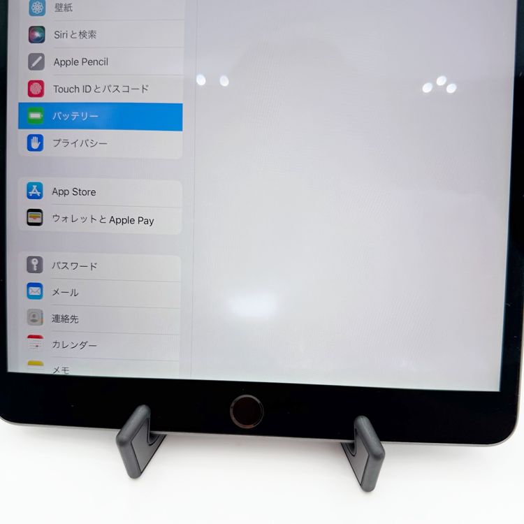 �ڥХåƥ꡼80���iPad Air ��3���� 64GB ���졼 Wi-Fi + Cellular