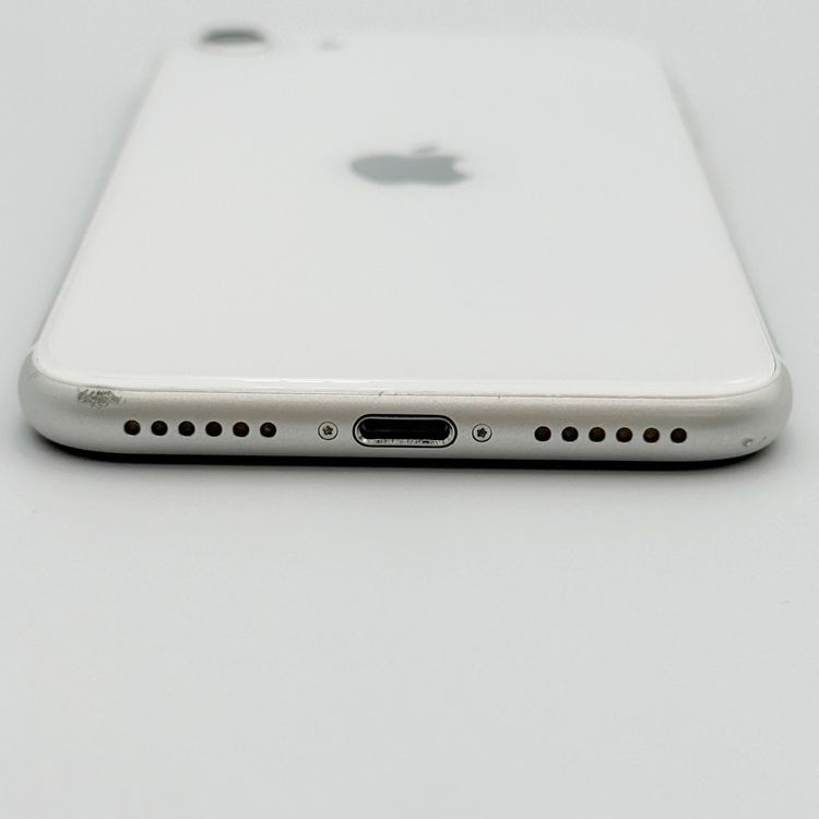 �ڥХåƥ꡼77���iPhone SE (��2����)��64GB	White��docomo