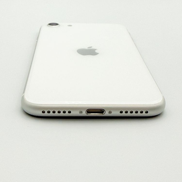 �ڥХåƥ꡼83���iPhone SE (��2����)��64GB	White��docomo