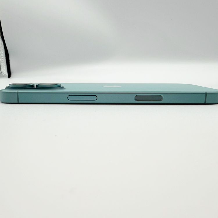 �ڥХåƥ꡼100���iPhone 16 128GB �ƥ����롡SIM�ե꡼