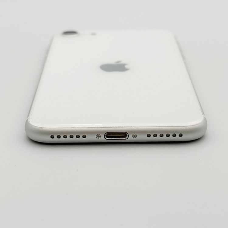 �ڥХåƥ꡼80���iPhone SE (��2����)��64GB	White��docomo