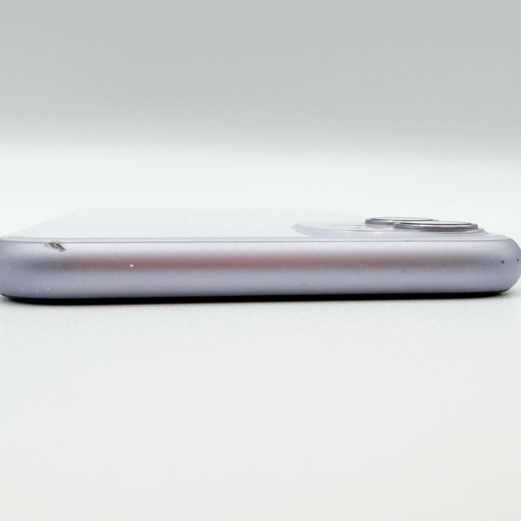 �ڥХåƥ꡼72���iPhone 11 64GB �ѡ��ץ롡SoftBank