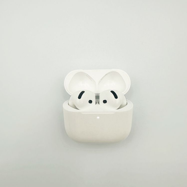 AirPods ��4���� - �ۥ磻��