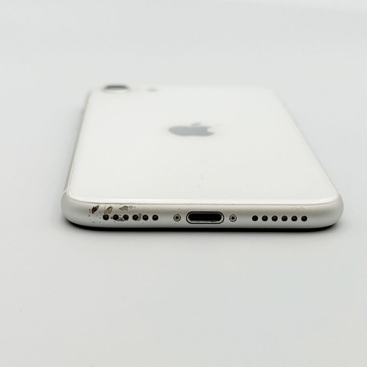 �ڥХåƥ꡼82���iPhone SE (��2����) 64GB White docomo