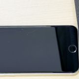 �ڥХåƥ꡼77���iPhone SE (��2����)��128GB	White��docomo