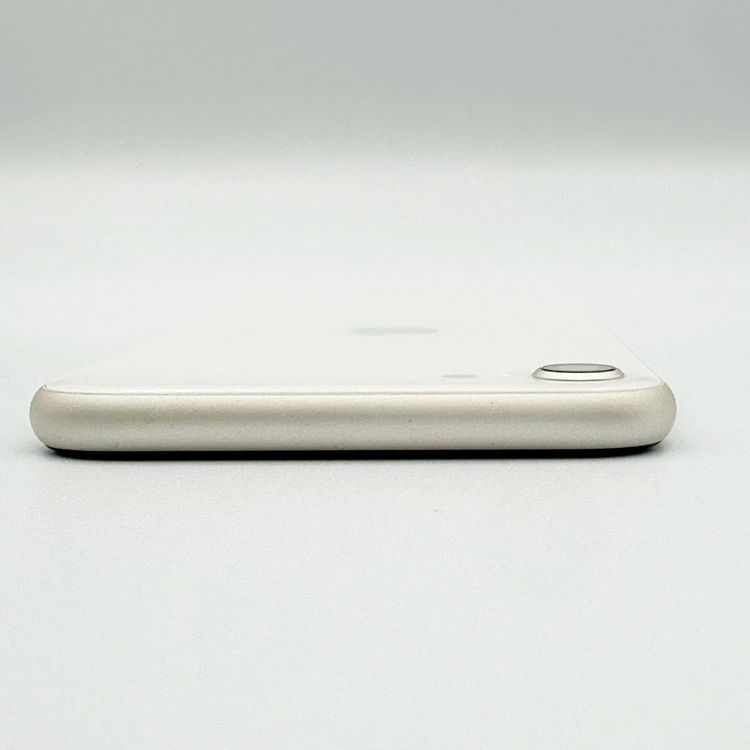 �ڥХåƥ꡼99���iPhone SE (��3����) 64GB SoftBank