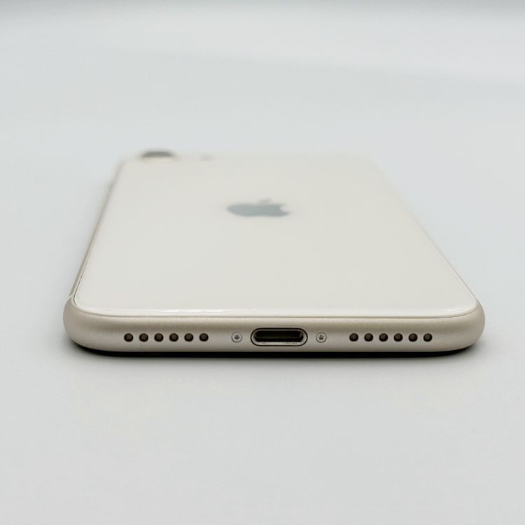 �ڥХåƥ꡼97���iPhone SE (��3����)��64GB	Starlight��docomo