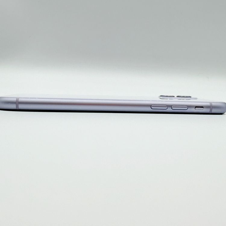 �ڥХåƥ꡼72���iPhone 11 64GB �ѡ��ץ롡SoftBank