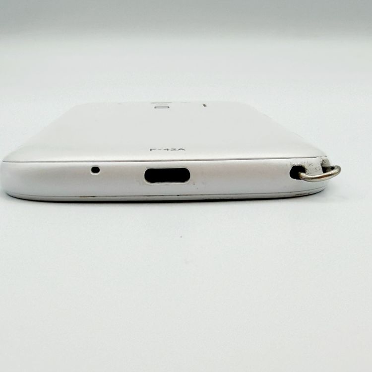 �餯�餯���ޡ��ȥե���32GB	�ۥ磻��	F-42A��docomo