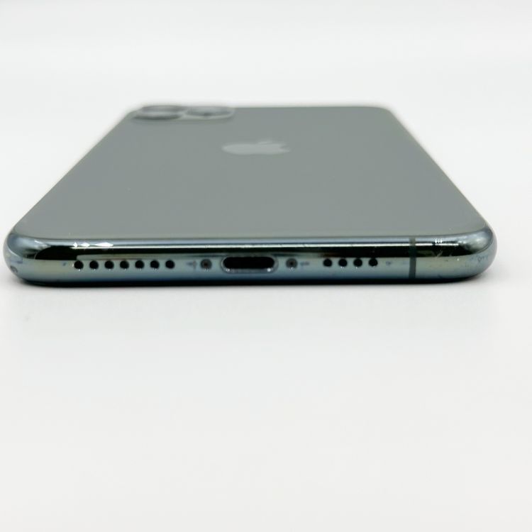 �ڥХåƥ꡼73���iPhone 11 Pro Max 256GB au