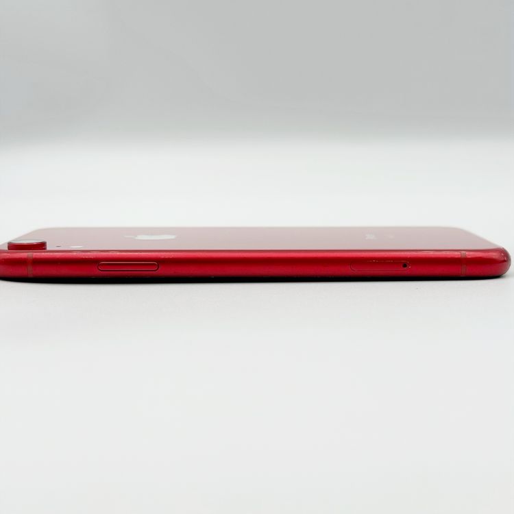 �ڥХåƥ꡼76���iPhone XR 128GB����å� docomo