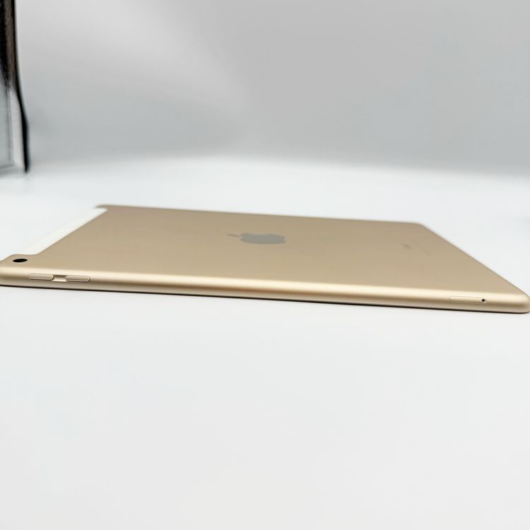 �ڥХåƥ꡼71���iPad ��5���� Wi-Fi+Cellular ������ɡ�32GB