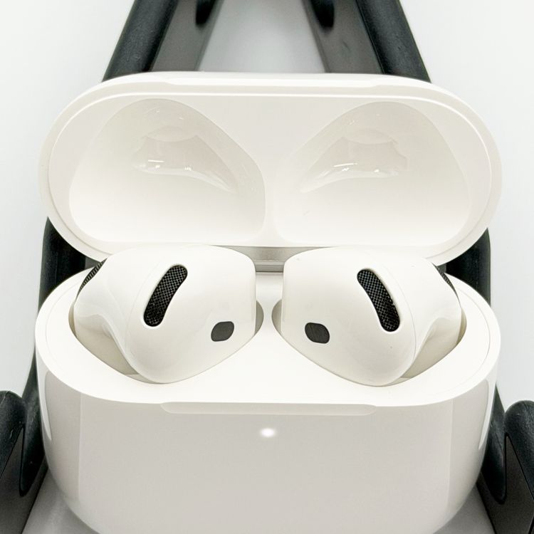 AirPods 4 MXP63J/A���ۥ磻��