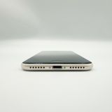 �ڥХåƥ꡼86���iPhoneSE ��3���� 64GB �������饤�ȡ�docomo