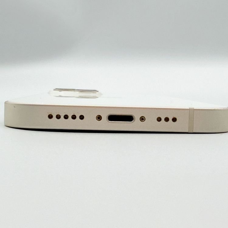 �ڥХåƥ꡼72���iPhone 13 128GB  �������饤�ȡ�docomo