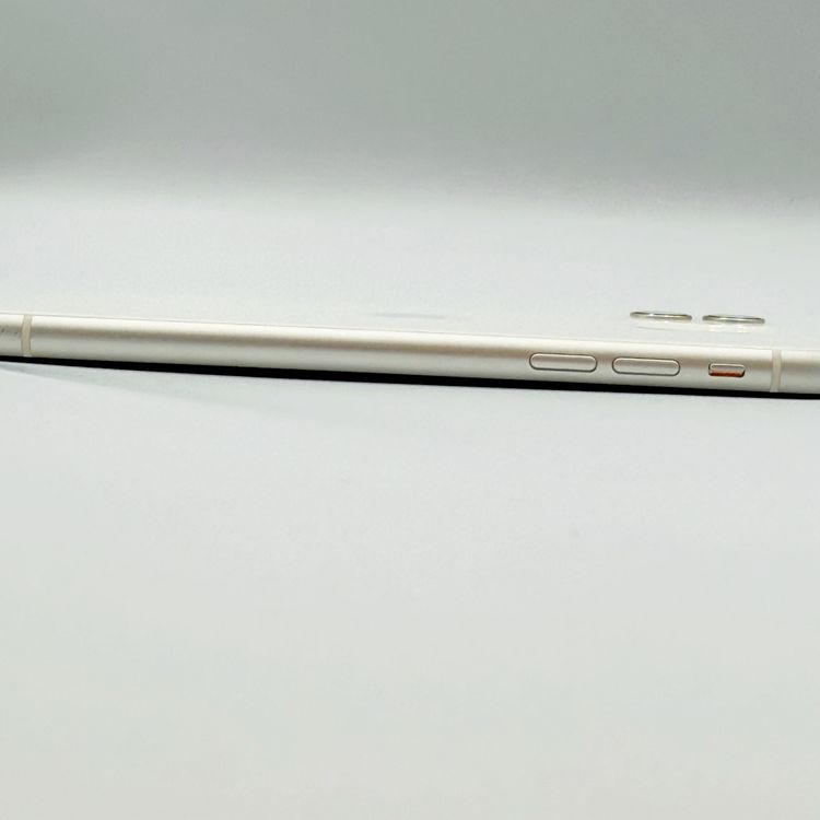 �ڥХåƥ꡼78���iPhone 11  128GB���ۥ磻�ȡ�SIM�ե꡼
