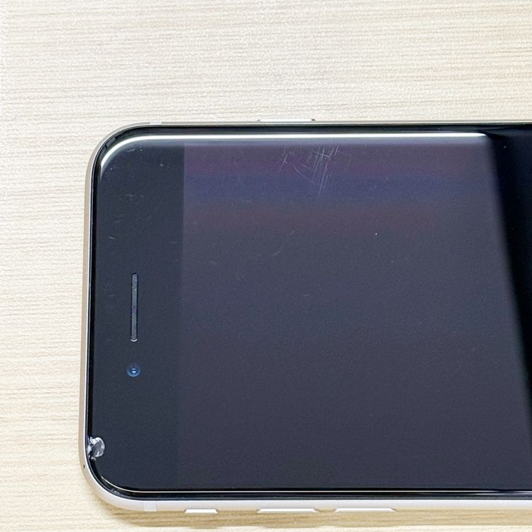 �ڥХåƥ꡼89���iPhone SE (��3����)��64GB	Starlight��docomo