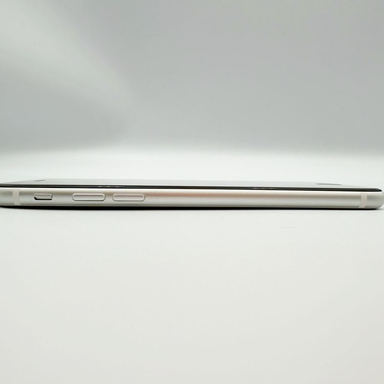 �ڥХåƥ꡼92���iPhone SE ��2���� 64GB �ۥ磻�ȡ�SoftBank