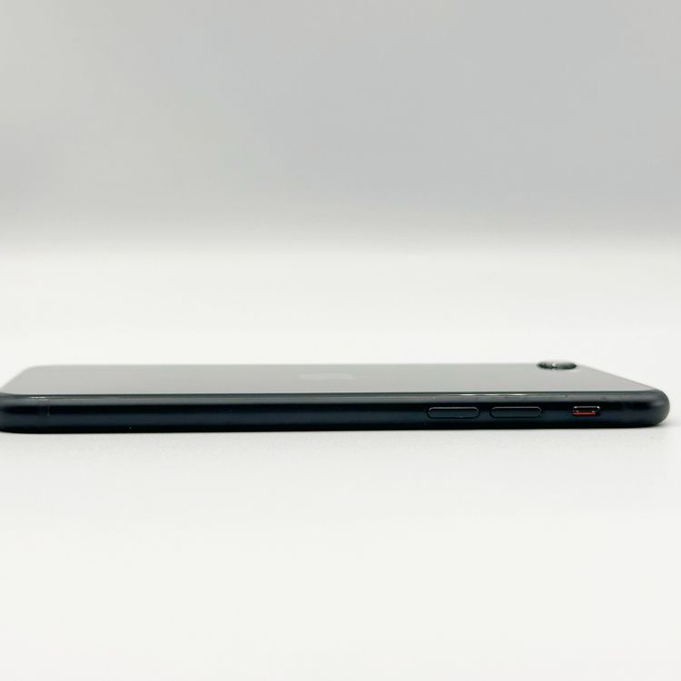 �ڥХåƥ꡼92���iPhone SE (��3����) 64GB SoftBank