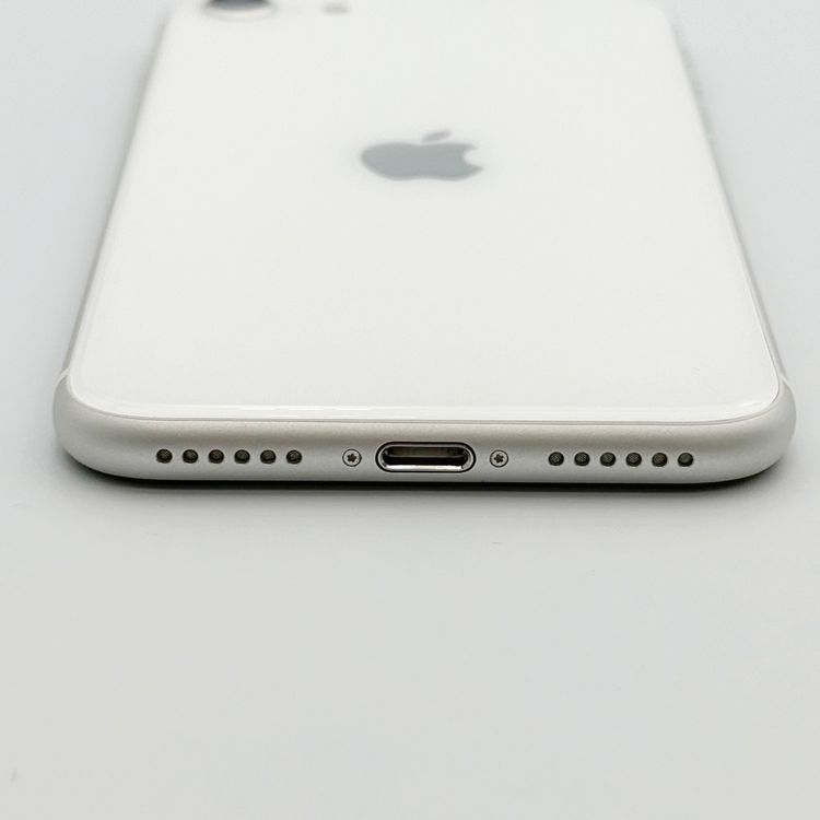 �ڥХåƥ꡼84���iPhone SE (��2����)��64GB	White��docomo