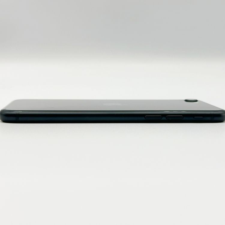 �ڥХåƥ꡼86���iPhone SE (��3����) 64GB SoftBank