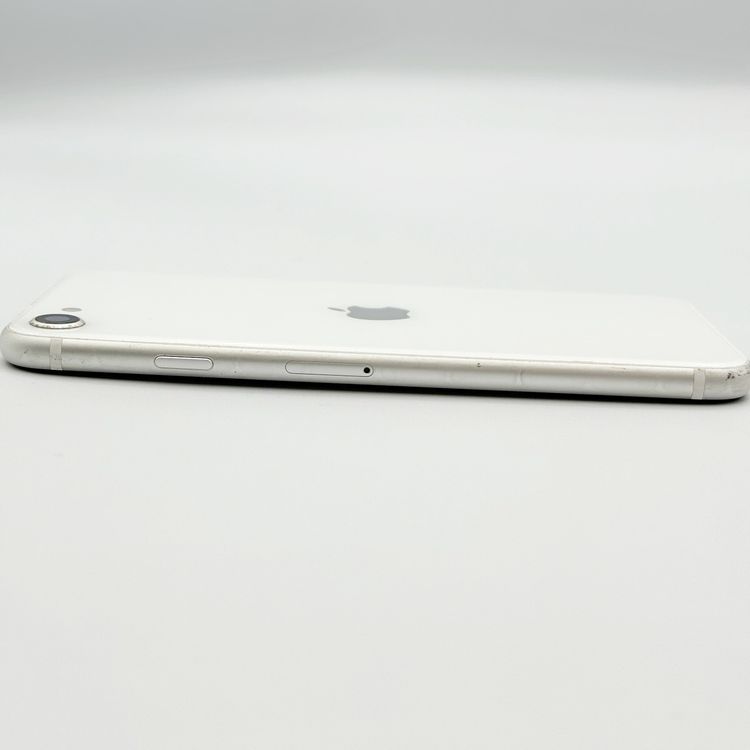 �ڥХåƥ꡼82���iPhone  SE ��2���� 64GB �ۥ磻�ȡ�SoftBank