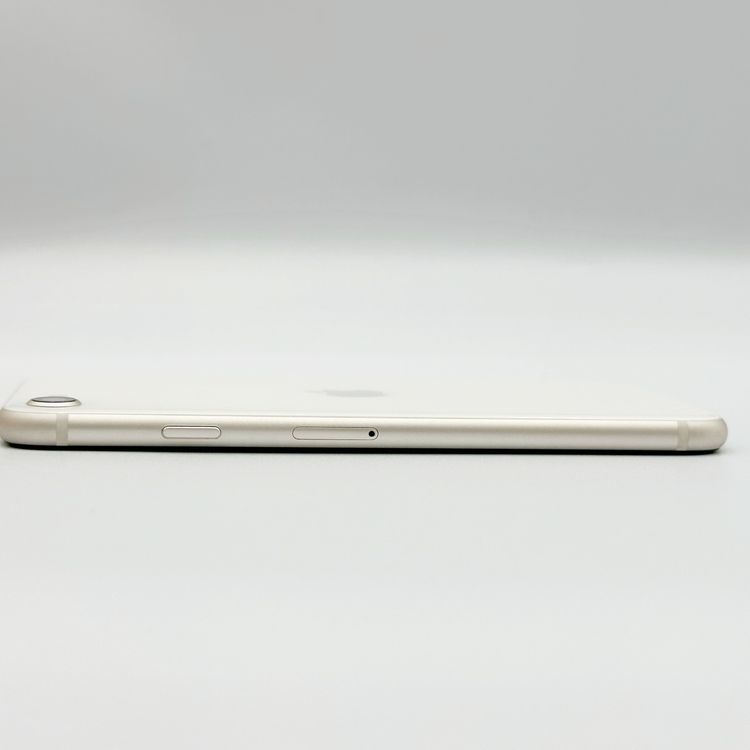 �ڥХåƥ꡼96���iPhone SE (��3����) 64GB SoftBank