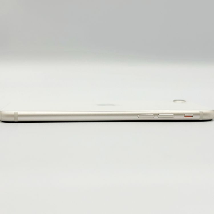 �ڥХåƥ꡼87���iPhone SE (��3����) 64GB SoftBank