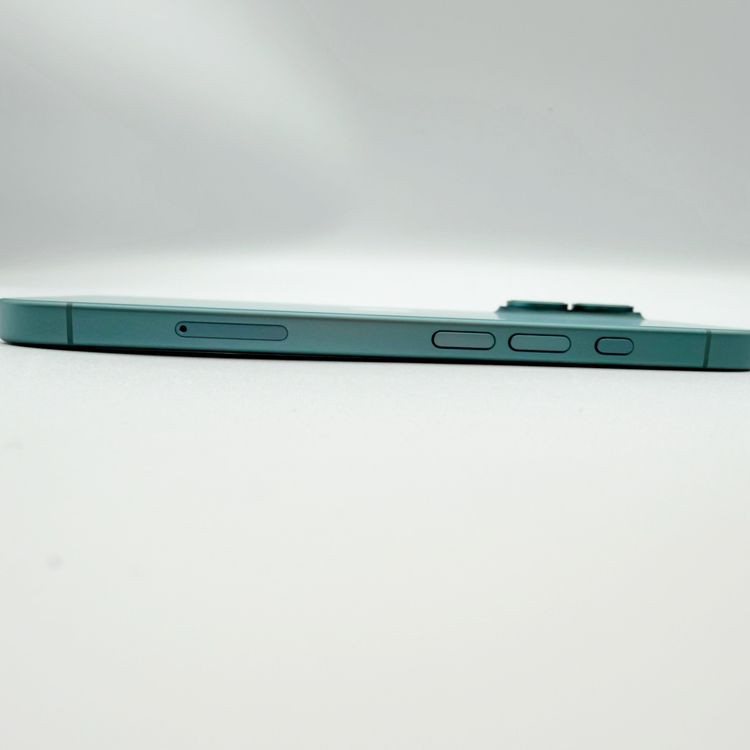 �ڥХåƥ꡼100���iPhone 16 128GB �ƥ����롡SIM�ե꡼