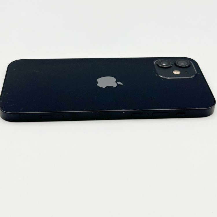 �ڥХåƥ꡼74���iPhone 12 64GB��Black��docomo