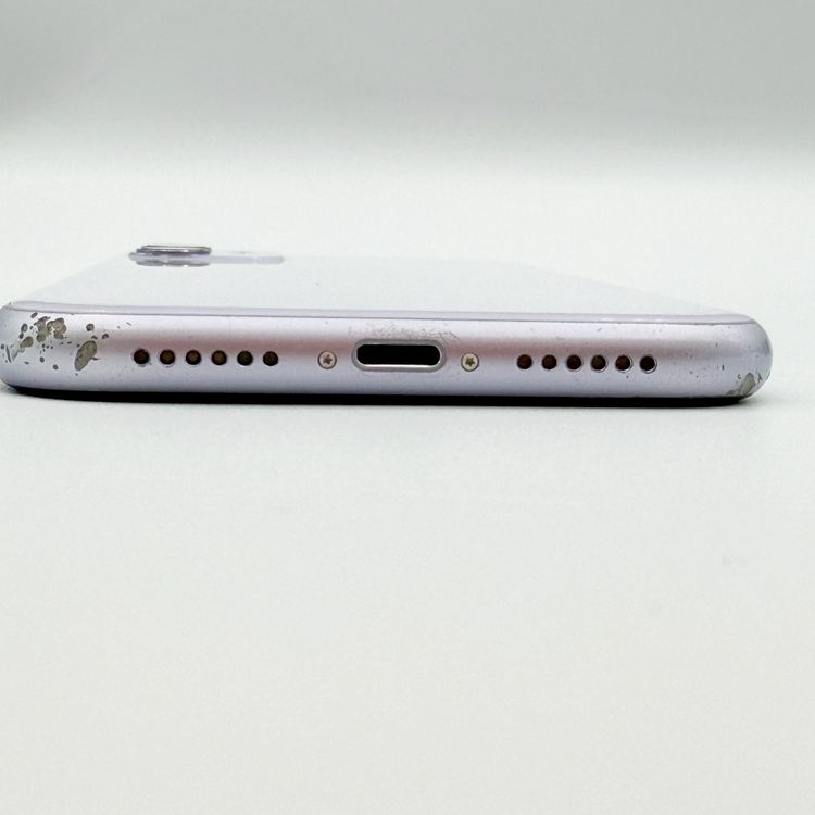 �ڥХåƥ꡼66���iPhone 11 64GB �ѡ��ץ롡au