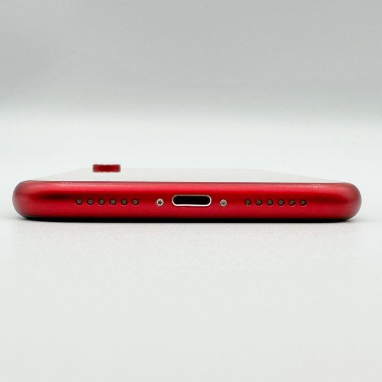 �ڥХåƥ꡼84���iPhone XR��128GB��Red��au