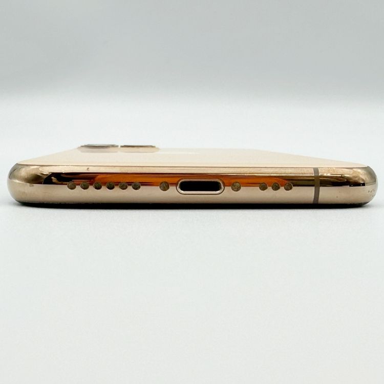 �ڥХåƥ꡼69���iPhone 11 Pro 512GB	Gold docomo