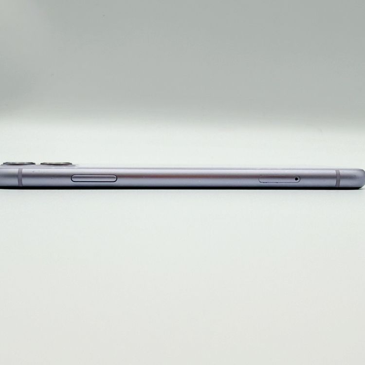 �ڥХåƥ꡼72���iPhone 11 64GB �ѡ��ץ롡SoftBank