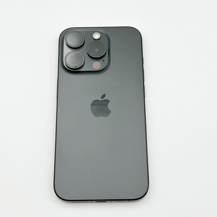 �ڥХåƥ꡼83���iPhone 15 Pro 128GB au