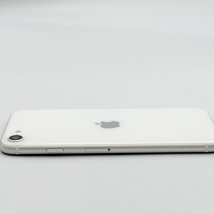 �ڥХåƥ꡼82���iPhone SE (��2����) 64GB White docomo
